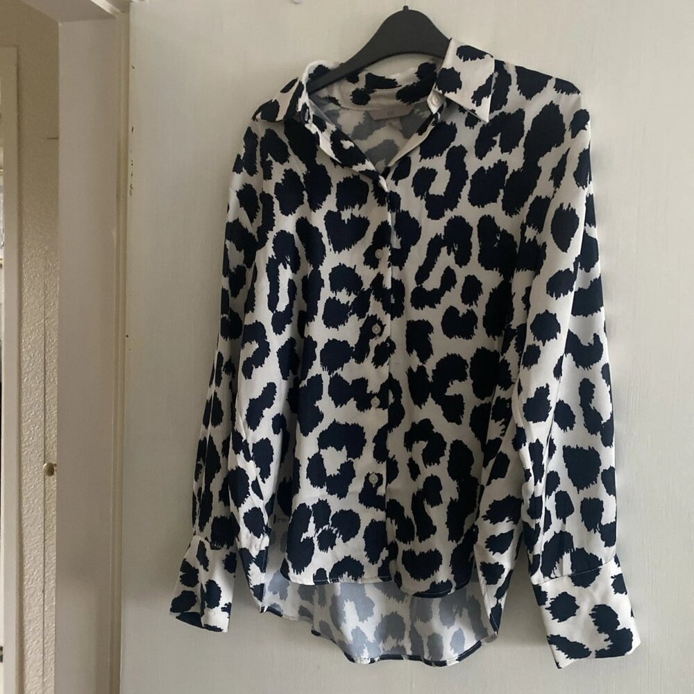 H&M Black And White Animal Print Long Sleeve Shirt
